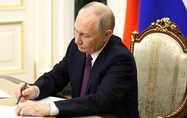 Путин подписал закон о штрафах для маркетплейсов и других цифровых платформ.